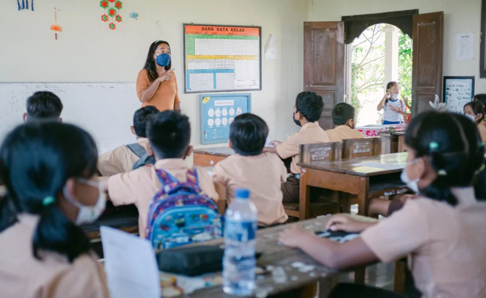 Sinh viên học tiếng Anh tại Lớp Mầm Non Độc Lập Ong Vàng
